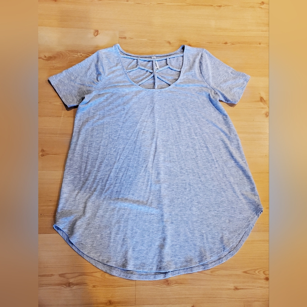 Zenana Women Heather Gray Short Sleeve Strappy Lattice Back Curved Hem Top XL